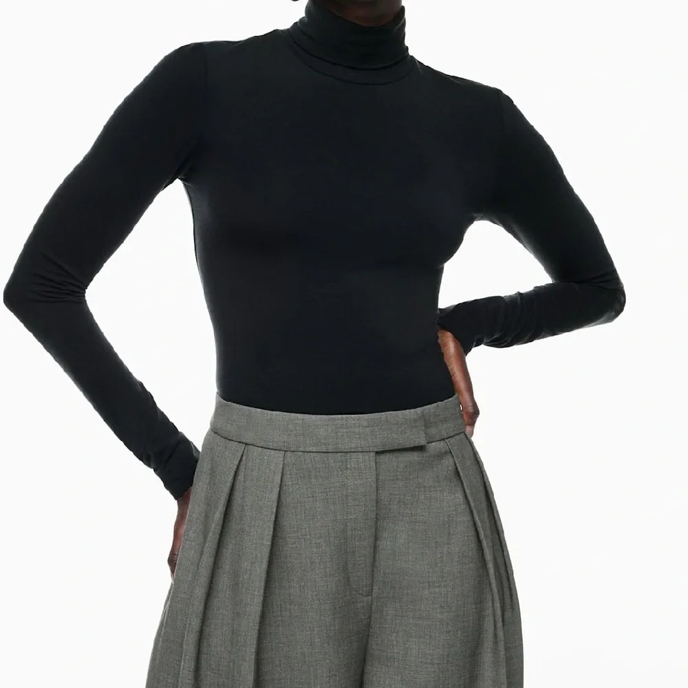 NWT Aritzia Babaton Everyday Turtleneck Hip Longsleeve in Black Size 2XS - Picture 2 of 9